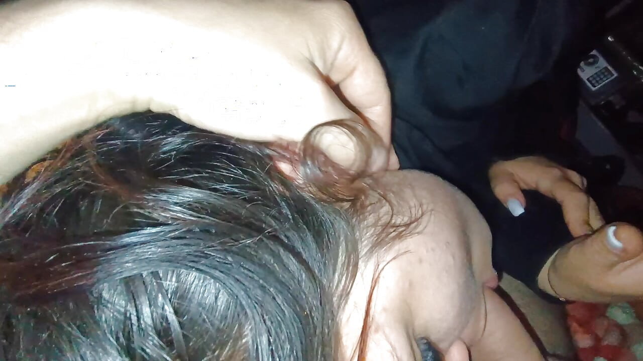 疲れたDILFは吸って飲み込む