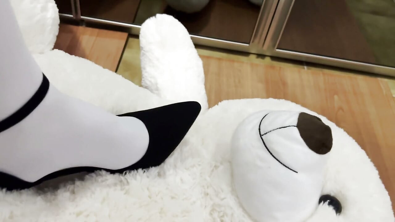 Heels Trample Teddy EP. 2