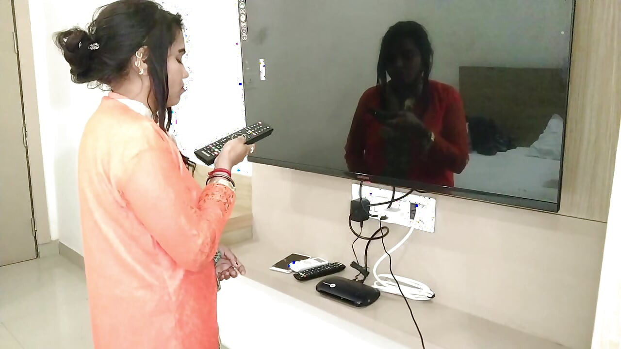 TV banane aaya tha bhabhi ko chod diya