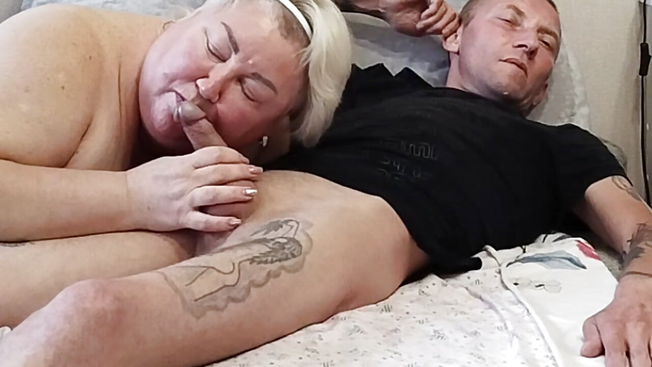 A mouthful of hot cum for a girlfriend turned out to be a surprise