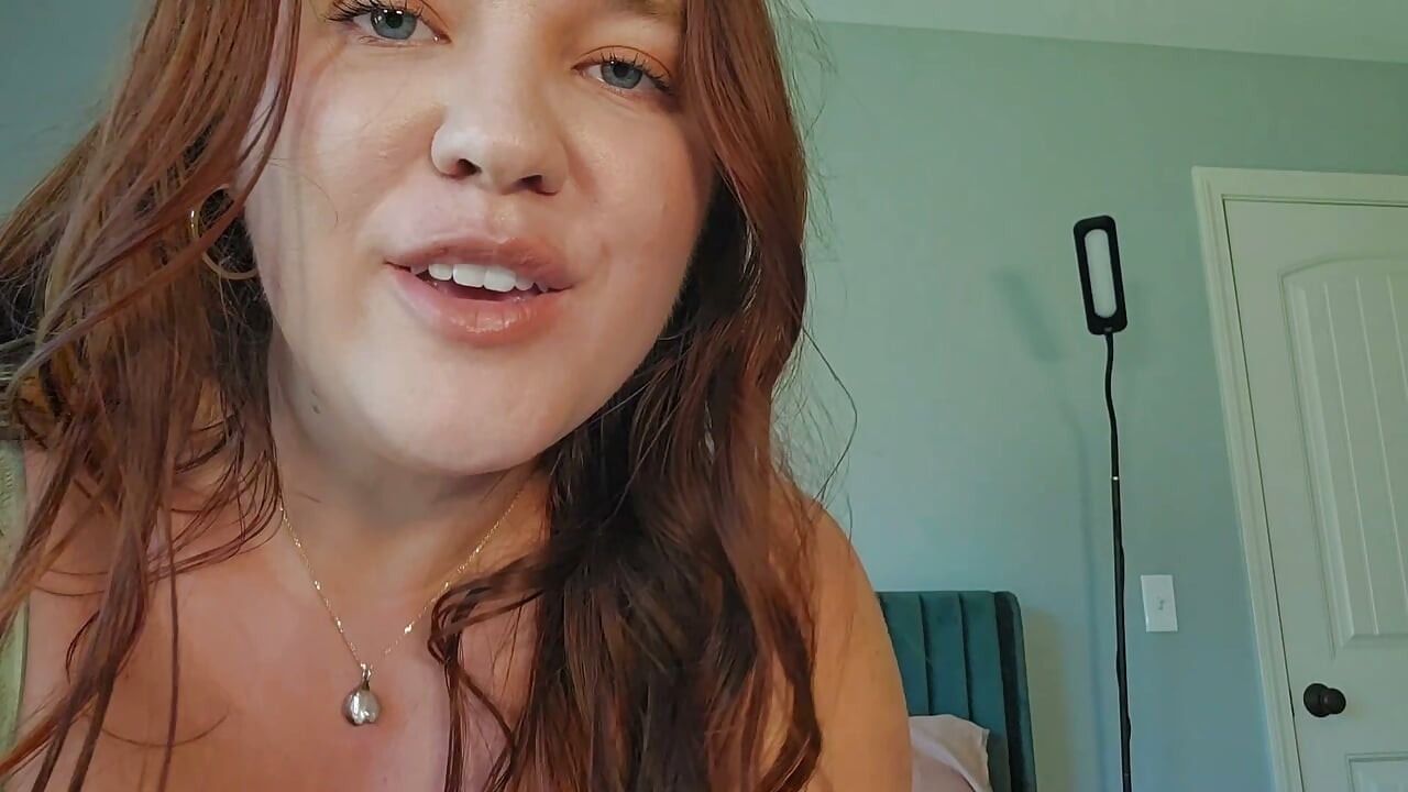 Helping the Sexy MILF Nextdoor with Yardwork POV