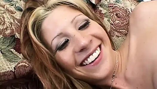 Tampar memekku saat kamu ngentot aku.. Sangat mengasyikkan!!