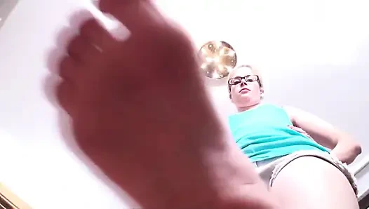 Göttin Gloria stampft