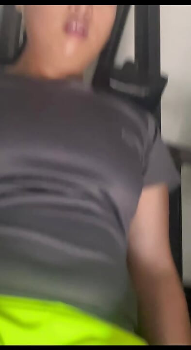 Chronicle of a casual visit between neighbors