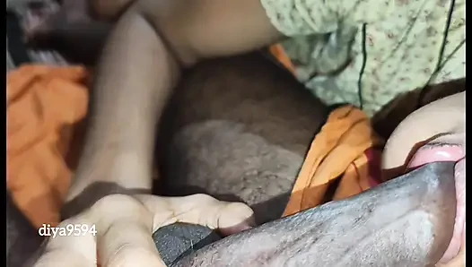 Mallu Asyalı desi tamil kız yarak yiyor