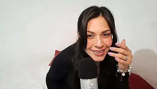 Asmr kiss, kulaklarını ısırıyor ve okşuyor