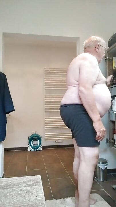 Naked Shave and Play