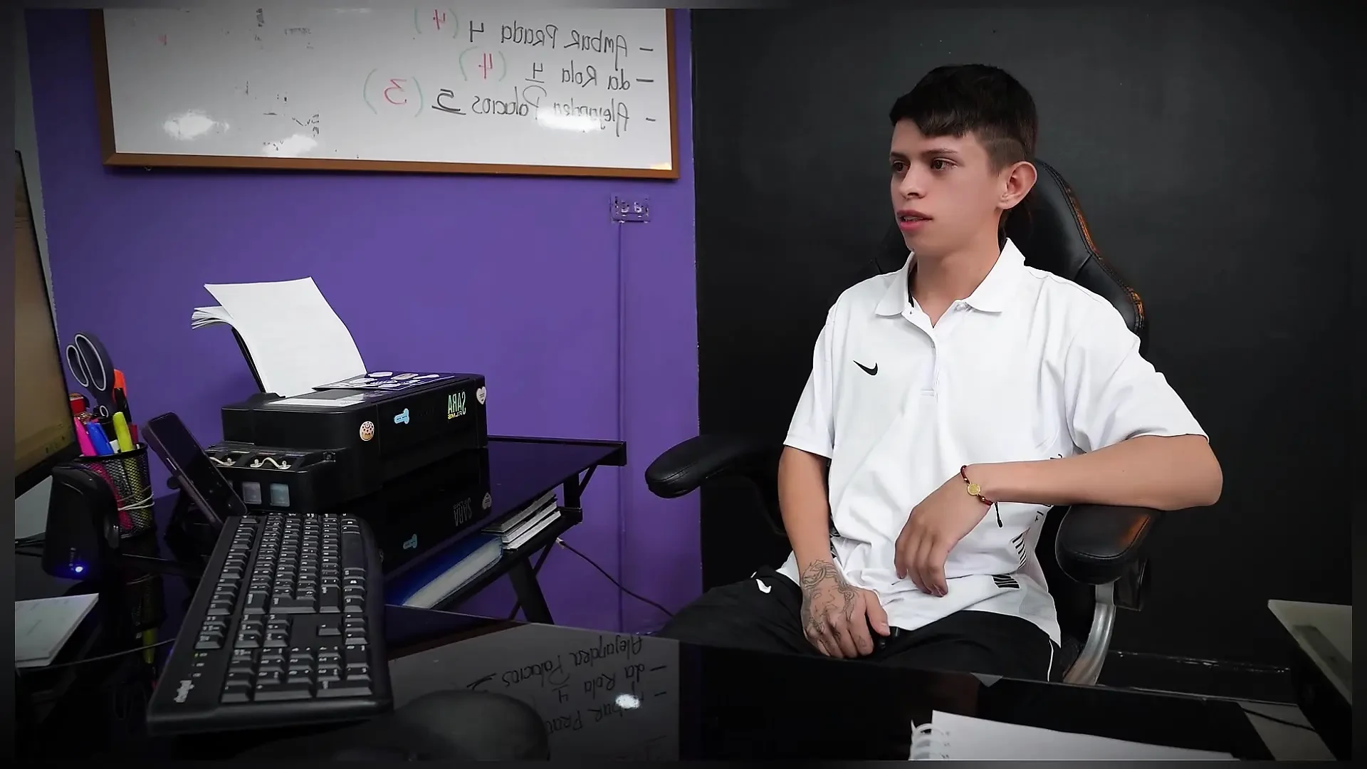 I discover my virgin employee watching porn in the office and I end up with my ass full of milk