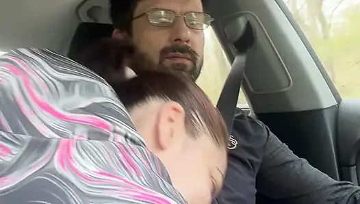 Sie konnte es kaum erwarten - MILf blowjob &handjob während der fahrt - öffentlicher auto-sex kingyordanov