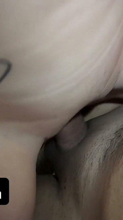 Mylf - seksi orta yaşlı seksi kadın ve erkek arkadaş diğer bebeklerle üçlü seks yaparak ilişkilerini renklendiriyor | Klip 2