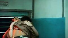 ट्रेन में दीपाली सेक्स
