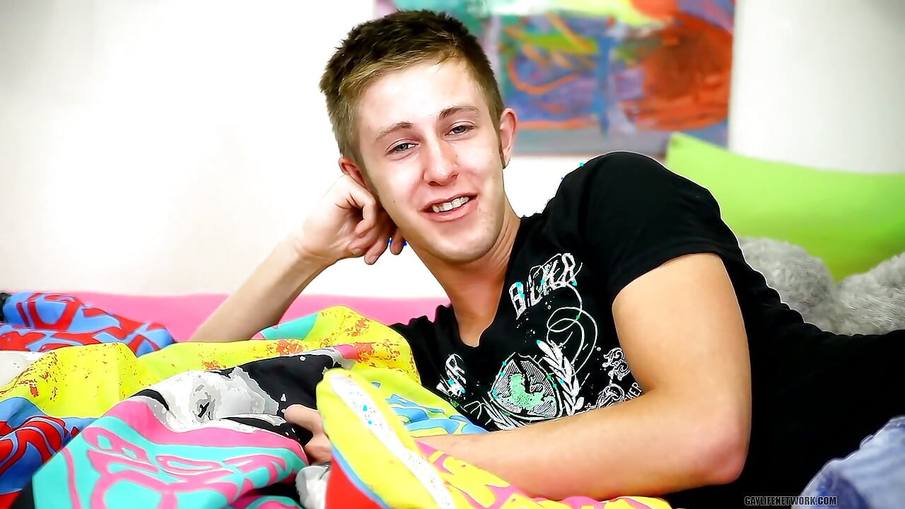 Super Twink Talks Dirty