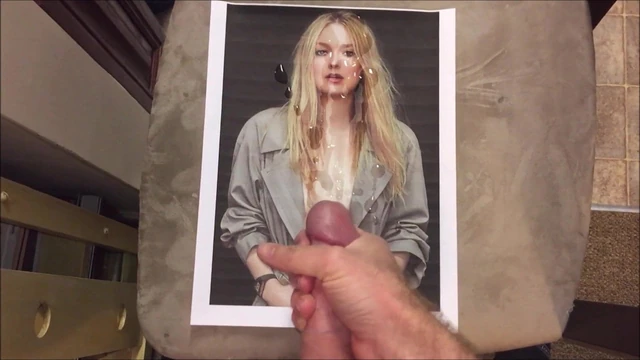 Dakota Fanning Cum Tribute 027