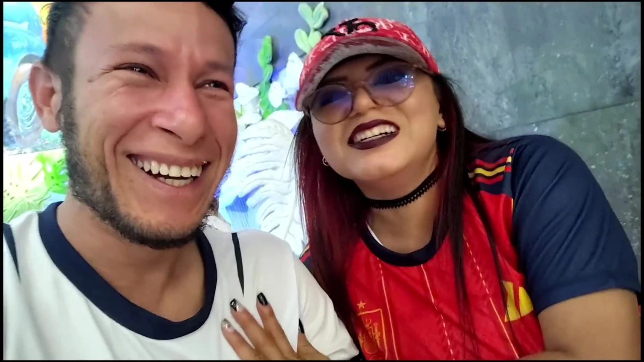 MY NEW ADVENTURE AT THE MALL. I MET A BEAUTIFUL, HOT, AND FRIENDLY LADY