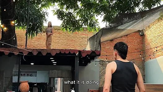 Kolombiyalı komşumu ağacımdan mango çalarken yakaladım ve sonunda bahçede seviştik! - Uzay Yapımları