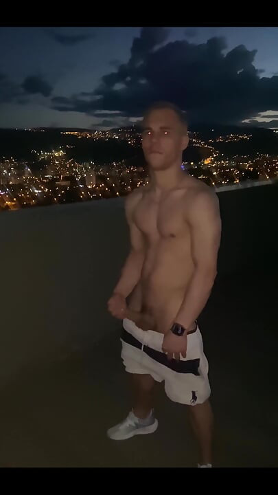 Jerking on Roof My House with Good View on Mountains