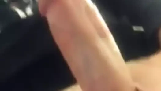 genç adam vuruş horoz
