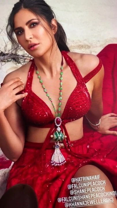 Katrina kaif počast spermi