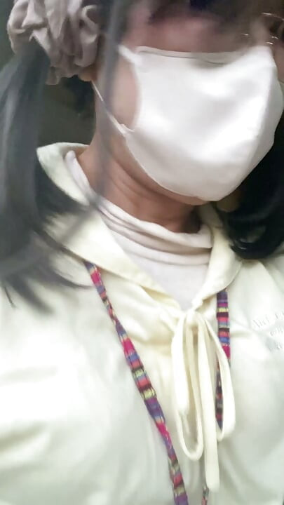 No335 男子便器でタック晒しておしっこしてしまう女装子