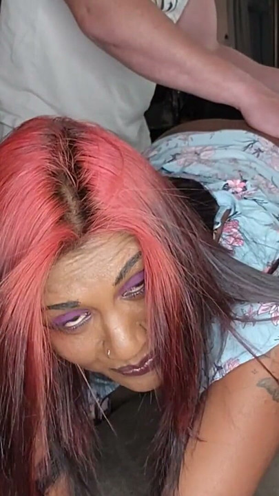 Indiana buceta preta e bunda sendo espancada por homem branco | Clipe 1