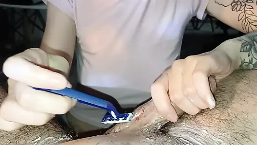 Hain üvey kızım orgazmımı mahvetti, tam olarak tadına varmama izin vermiyor.