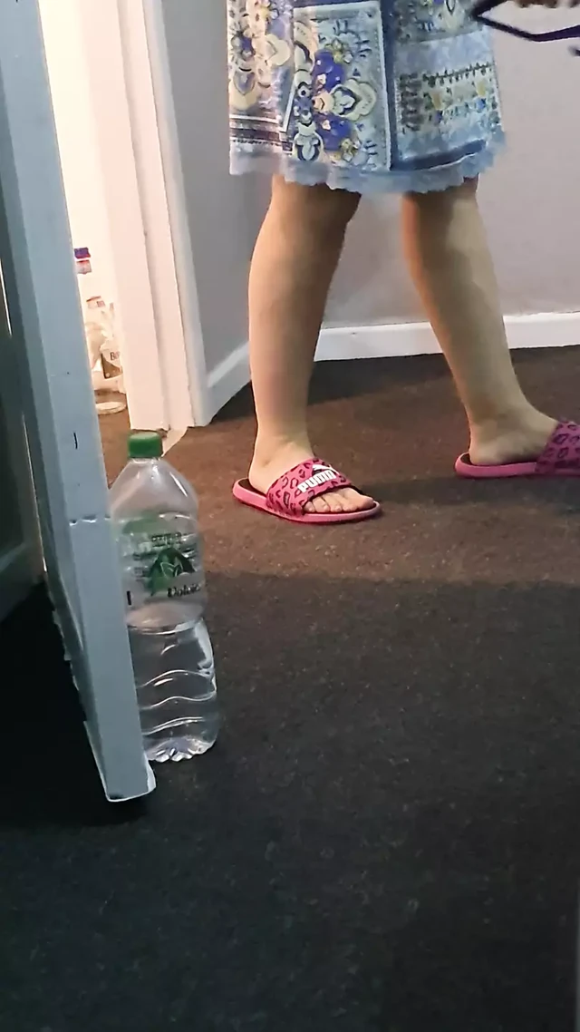 Housekeeper vacuum carpet while her boss pulled out his dick