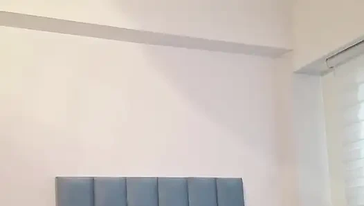 Er sehnte sich nach meinen großen titten, während ich putzen, also musste ich verpflichtet werden