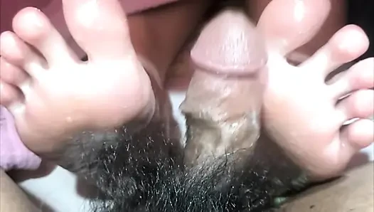 Unter den bettlaken hat diese pinay talentierte zehen - 01
