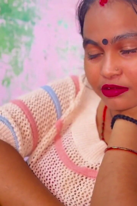 Desi Bhabhi Big Boobs Cleavage Tease in Badroom Hot Indian Village Girls Exposed Fucking All Night