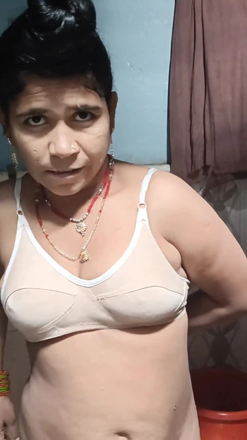 Captivating moment from "Full sexy nanggi bathi hai bhabhi"