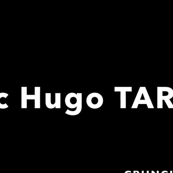 Un chico de 20 años basa a su amigo