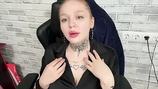 Hot Chick Wants Passionate Sex