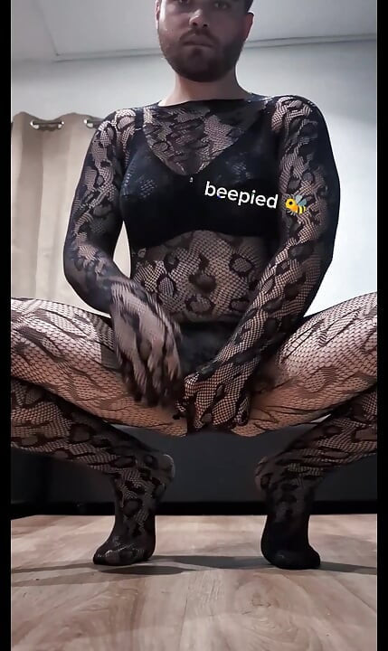 Gay boy in sissy lingerie wants to suck a big cock - Beepied