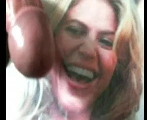 Shakira 精液致敬 9