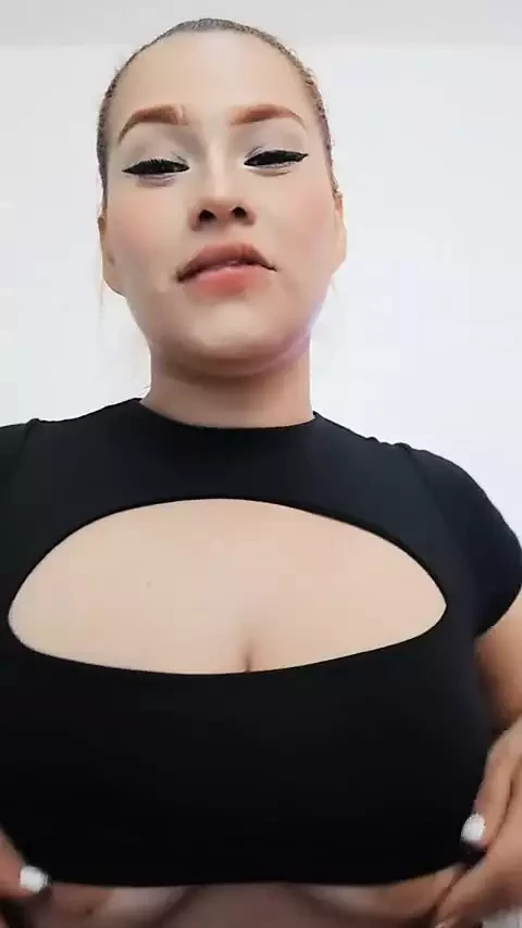 Toket besar