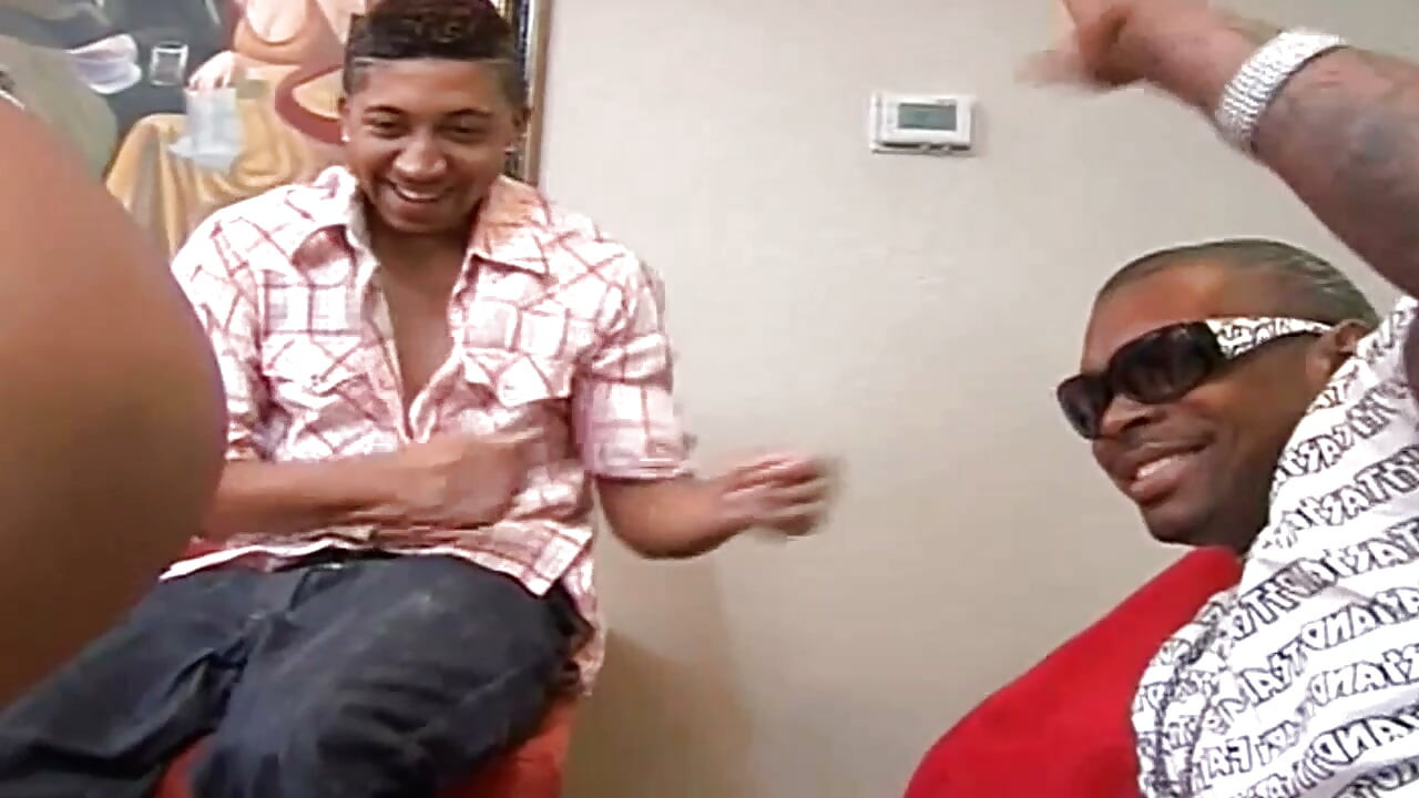 Black Slut with Colored Hair Doggystyle Fucked in Threesome by a Big Black Cock
