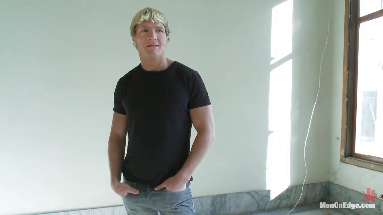 Gavin Waters - Blond Surfer Stud