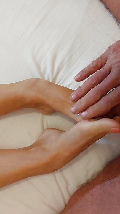 Selena's feet posing