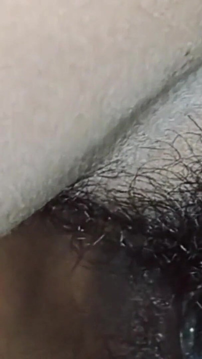 Napínavý okamžik od "Bhan ke sath sex aur close crempie, sperma dovnitř"