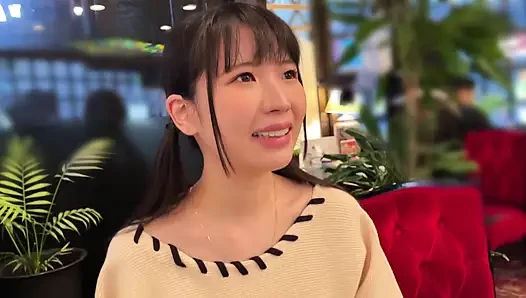 A118F03 A natural, innocent, small-animal-type girl with a lingering innocence! Meeting at a café and moving to a love hotel, starting with a toast and a sneaky filming sex scene!