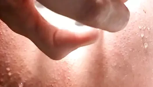 Gevşek deliğimde su şişesi