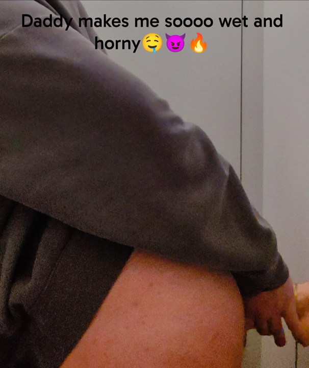 Daddy always makes me horny (so I do this)