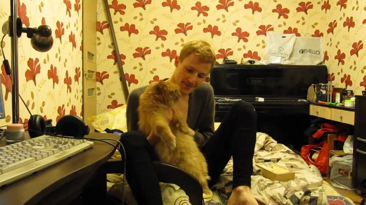 TWINK IS ALWAYS HUNGRY FOR RAW COCK