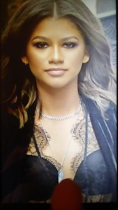 Zendaya Cum tribute