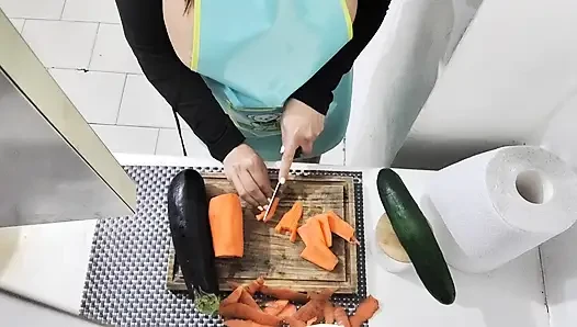 I shove a huge cucumber up my hungry asshole - Fetish