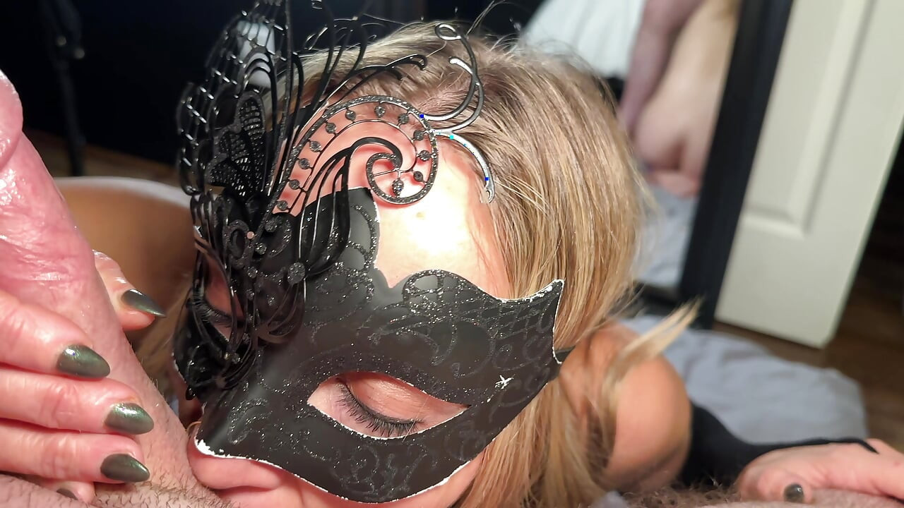 Kuchh viry nigalna aur apna mal dikhana