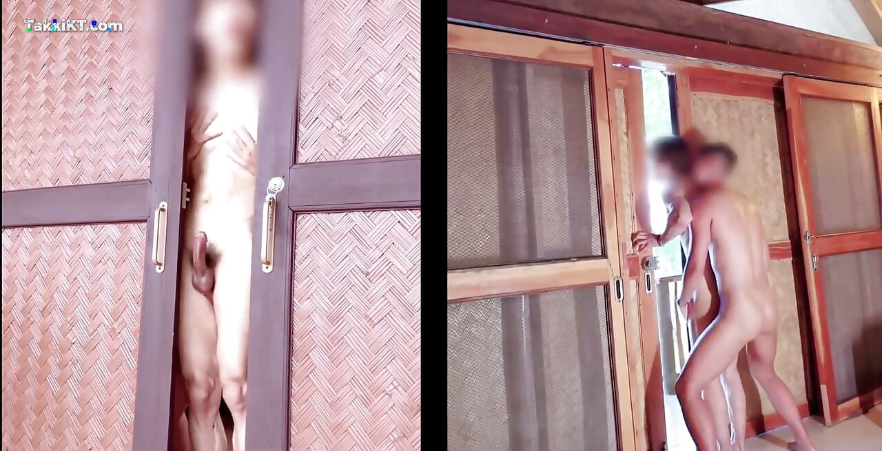 الباب نص مفتوح، زبي يتناكني كله عند البحر والغرباء بيعدوا