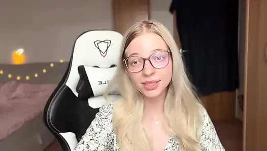 3 Types of Chastity Slaves