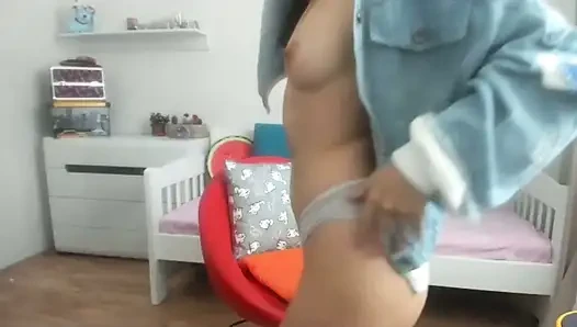 Webcam Asian Hottie in Jeans Showing Big Nipples