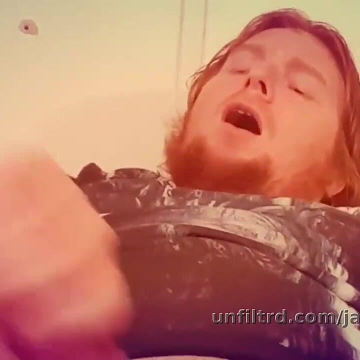 Jax Harveys精液表演 #5